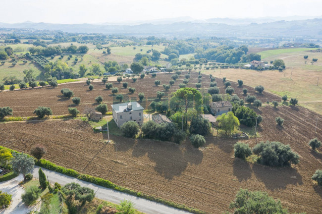 Casale in vendita a Montegiorgio