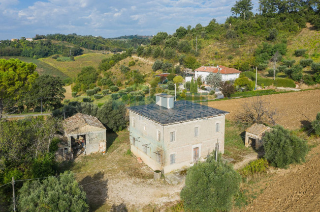 Casale in vendita a Montegiorgio