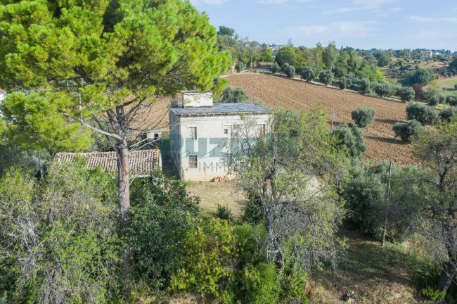 Casale in vendita a Montegiorgio