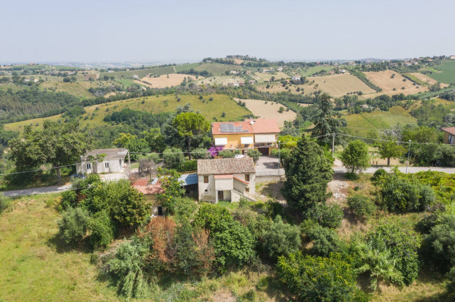 Casale in vendita a Montegiorgio