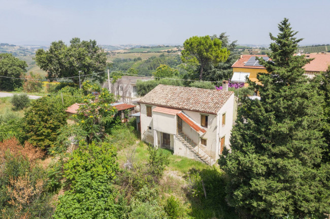 Casale in vendita a Montegiorgio