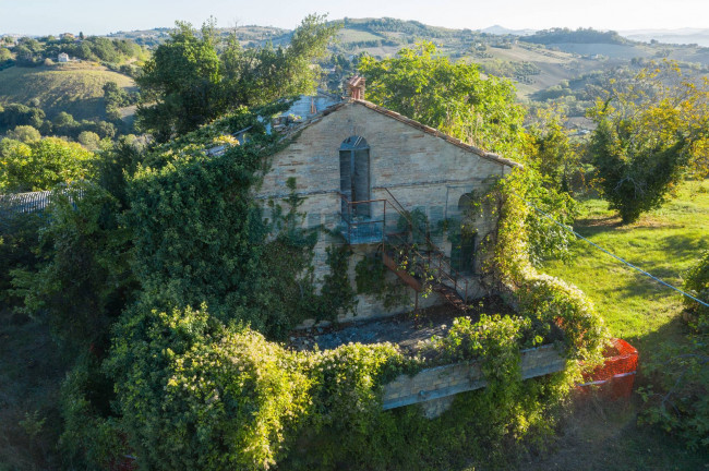 Casale in vendita a Montegiorgio