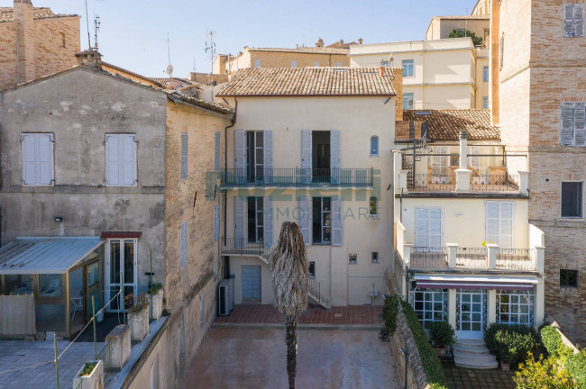 Casa indipendente in vendita a Fermo