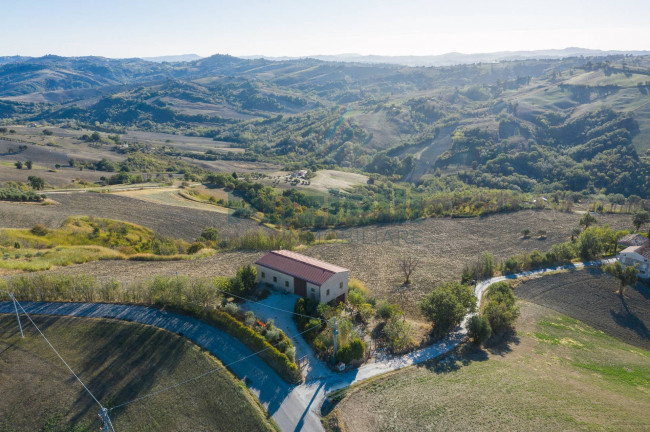 Casa singola in vendita a Sant'Angelo in Pontano