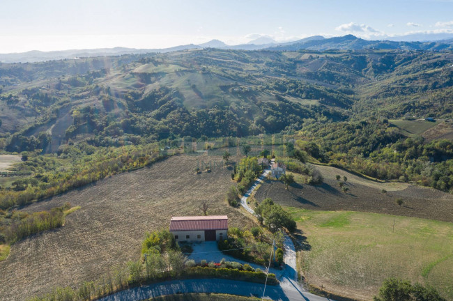 Casa singola in vendita a Sant'Angelo in Pontano