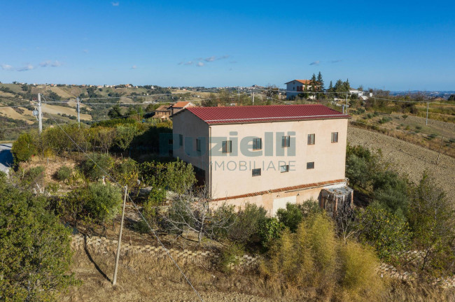 Casa singola in vendita a Sant'Angelo in Pontano