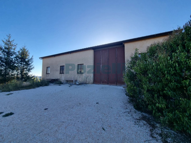  for sale in Sant'Angelo in Pontano