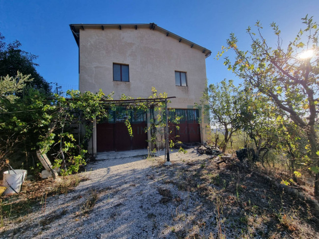 Casa singola in vendita a Sant'Angelo in Pontano