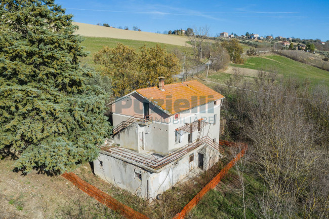 Casa singola in vendita a Monte San Pietrangeli