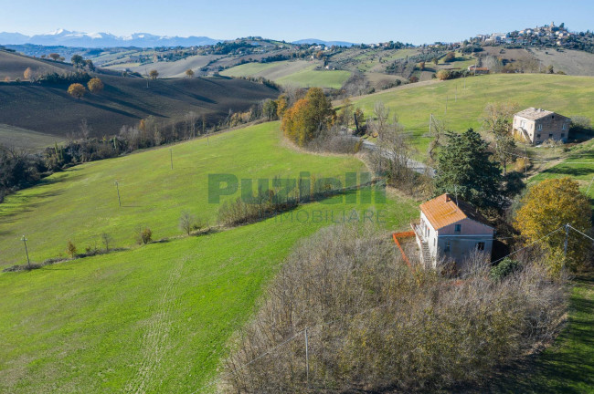 Casa singola in vendita a Monte San Pietrangeli