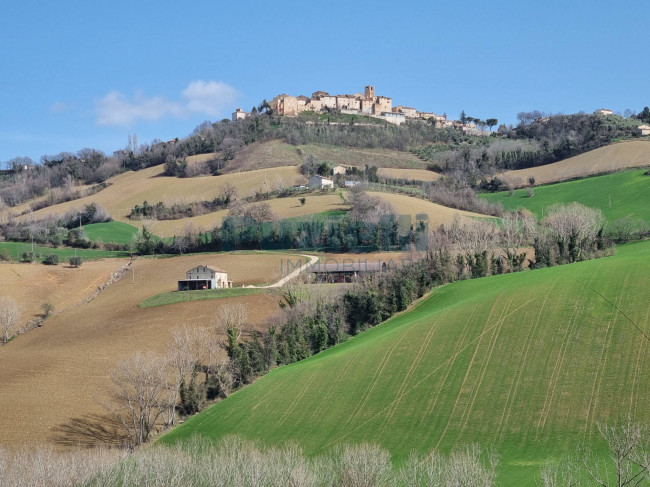 Casale in vendita a Santa Vittoria in Matenano