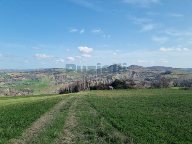  for sale in Santa Vittoria in Matenano