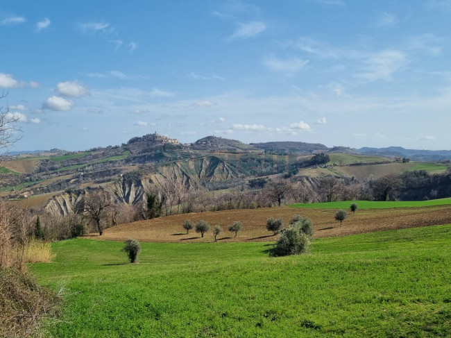  for sale in Santa Vittoria in Matenano