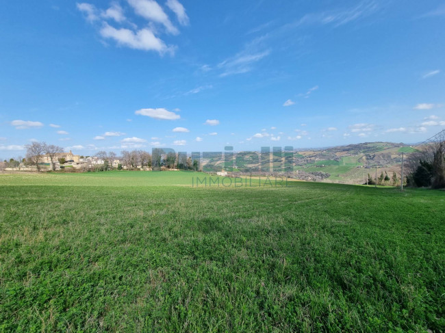 Casale in vendita a Santa Vittoria in Matenano