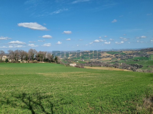 Casale in vendita a Santa Vittoria in Matenano