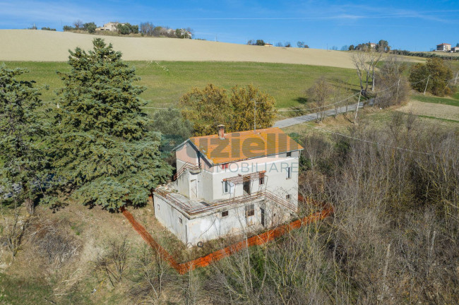 Casa singola in vendita a Monte San Pietrangeli