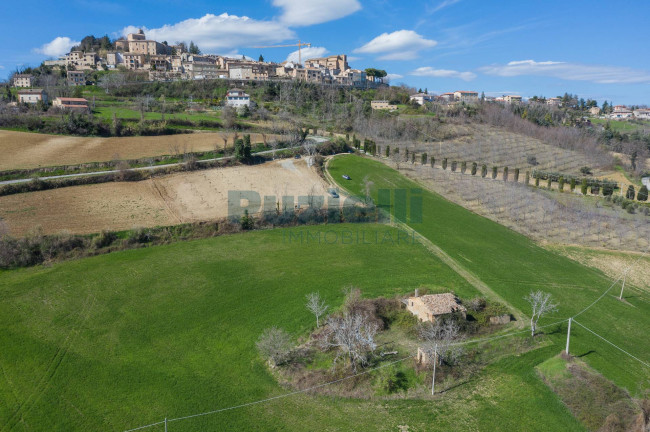 Casale in vendita a Santa Vittoria in Matenano