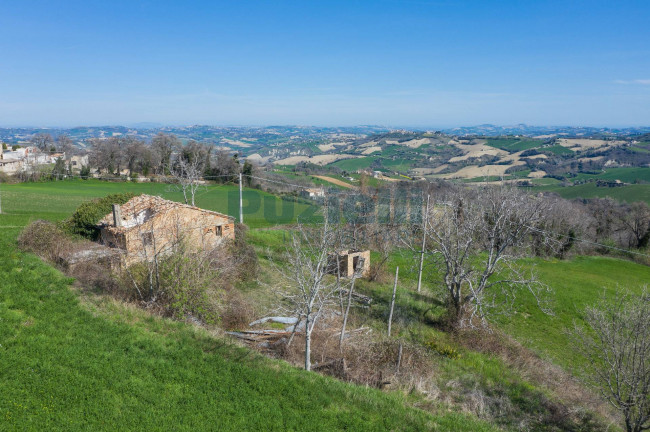 Casale in vendita a Santa Vittoria in Matenano