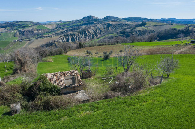 Casale in vendita a Santa Vittoria in Matenano