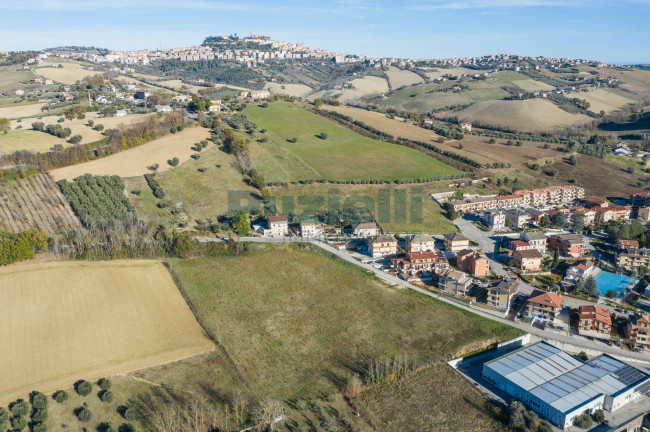 Terreno edificabile in vendita a Fermo