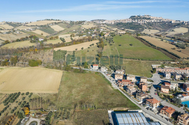 Terreno edificabile in vendita a Fermo