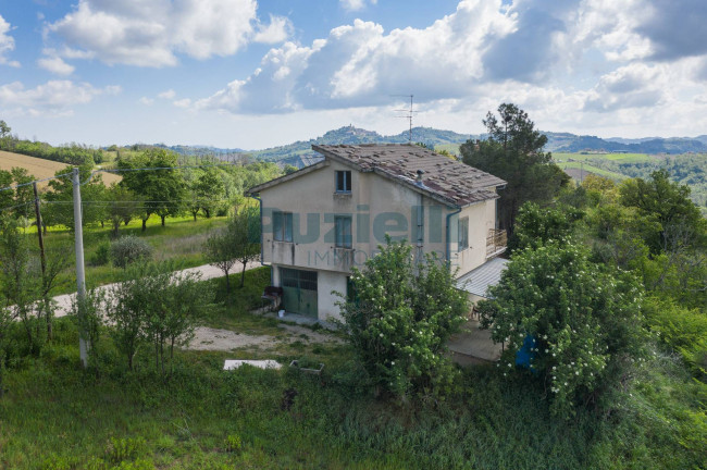 Casa singola in vendita a Santa Vittoria in Matenano