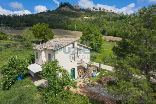 Casa singola in vendita a Santa Vittoria in Matenano