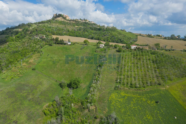 Casa singola in vendita a Santa Vittoria in Matenano