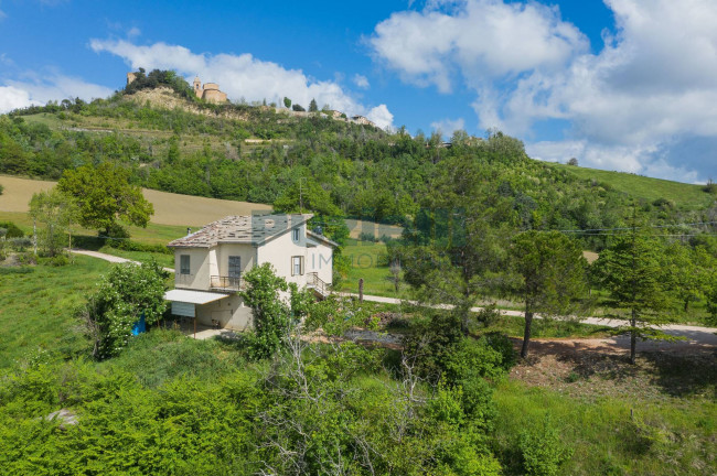 Casa singola in vendita a Santa Vittoria in Matenano