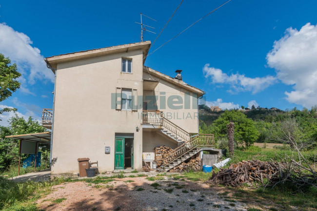 Casa singola in vendita a Santa Vittoria in Matenano