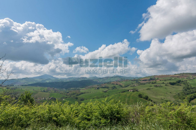  for sale in Santa Vittoria in Matenano