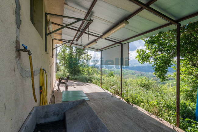 Casa singola in vendita a Santa Vittoria in Matenano