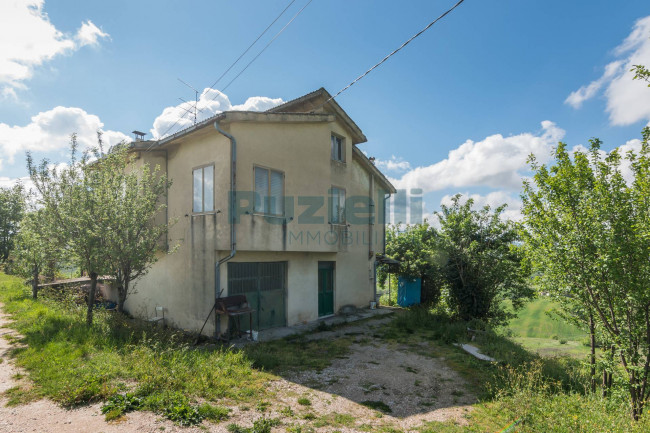 Casa singola in vendita a Santa Vittoria in Matenano