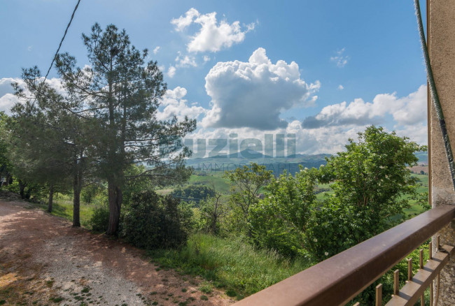 Casa singola in vendita a Santa Vittoria in Matenano