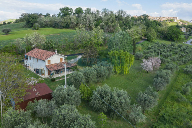 Casa singola in vendita a Belmonte Piceno