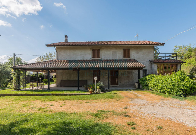 Casa singola in vendita a Belmonte Piceno