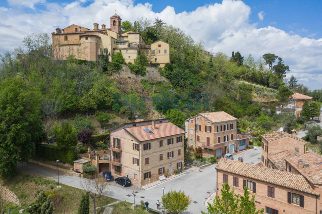 Appartamento in vendita a Sant'Angelo in Pontano