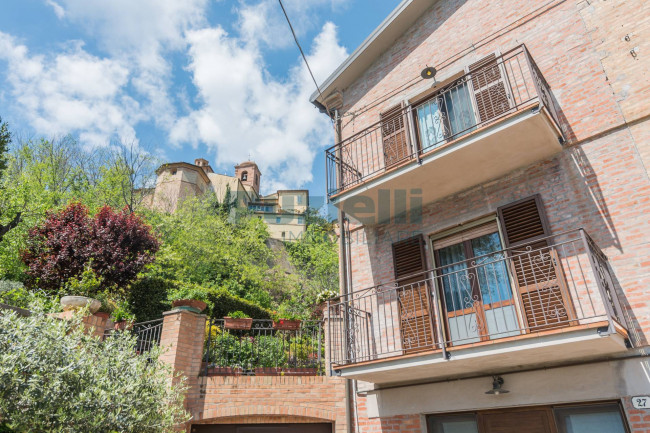  for sale in Sant'Angelo in Pontano