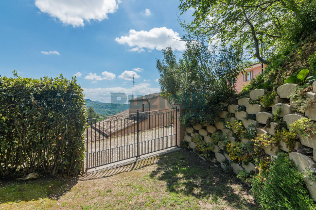  for sale in Sant'Angelo in Pontano