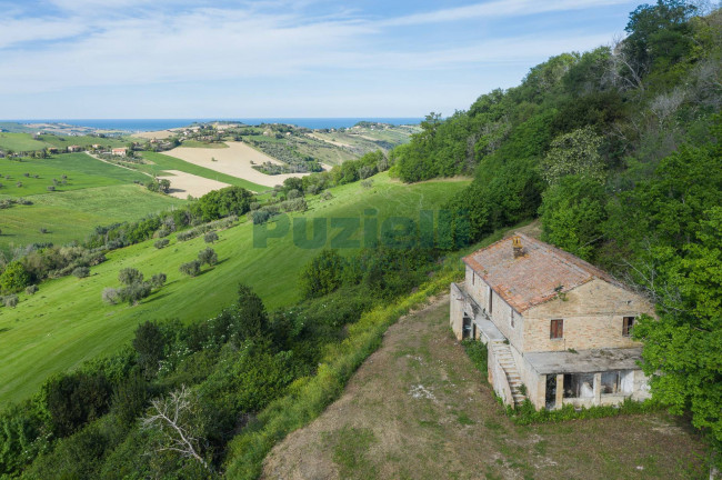 Rustico in vendita a Lapedona