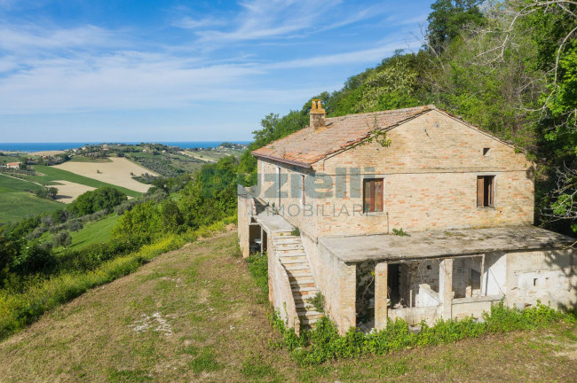 Rustico in vendita a Lapedona