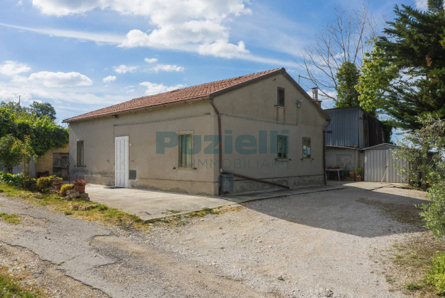 Casa singola in vendita a Monterubbiano