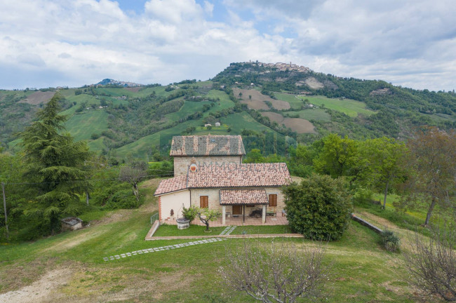 Casale in vendita a Smerillo