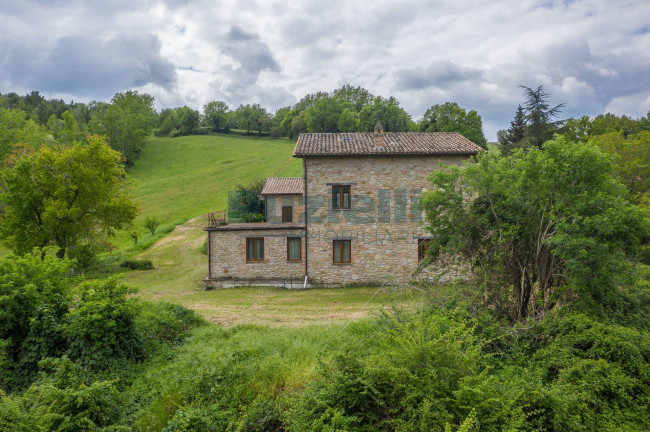 Casale in vendita a Smerillo