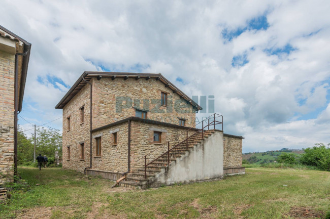 Casale in vendita a Smerillo