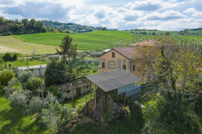 Casa indipendente in vendita a Monsampietro Morico