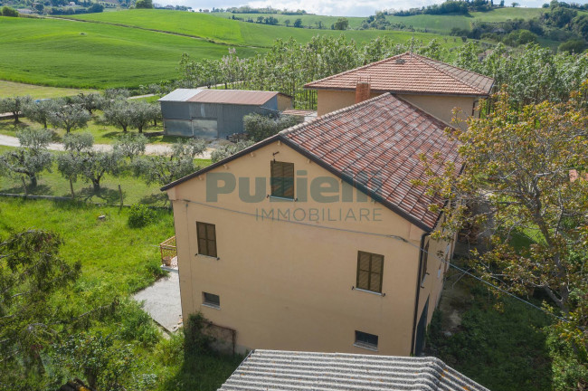 Casa indipendente in vendita a Monsampietro Morico