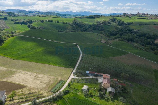 Casa indipendente in vendita a Monsampietro Morico