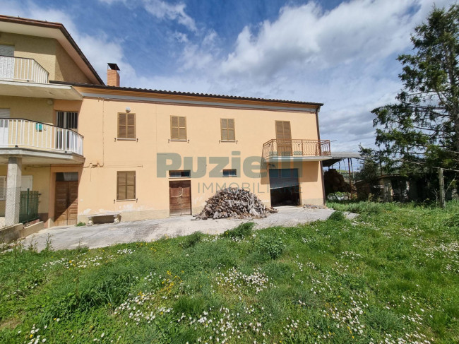 Casa indipendente in vendita a Monsampietro Morico