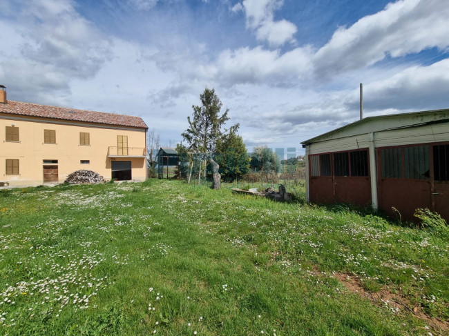 Casa indipendente in vendita a Monsampietro Morico